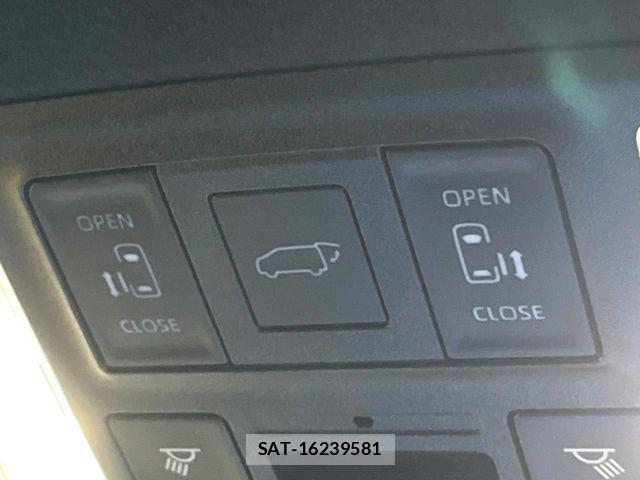 Toyota VOXY HYBRID 2023-09 6817972-5