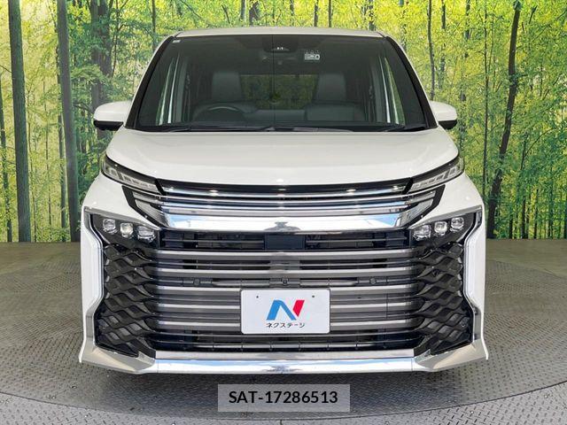 Toyota VOXY HYBRID 2023-05 6817981-14