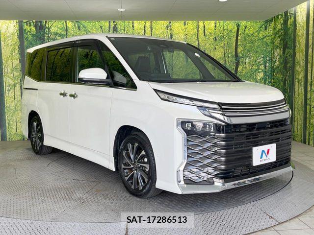 Toyota VOXY HYBRID 2023-05 6817981-16