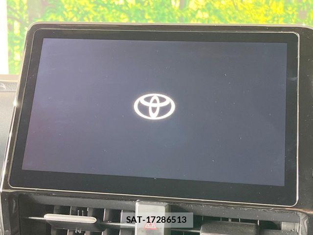 Toyota VOXY HYBRID 2023-05 6817981-2