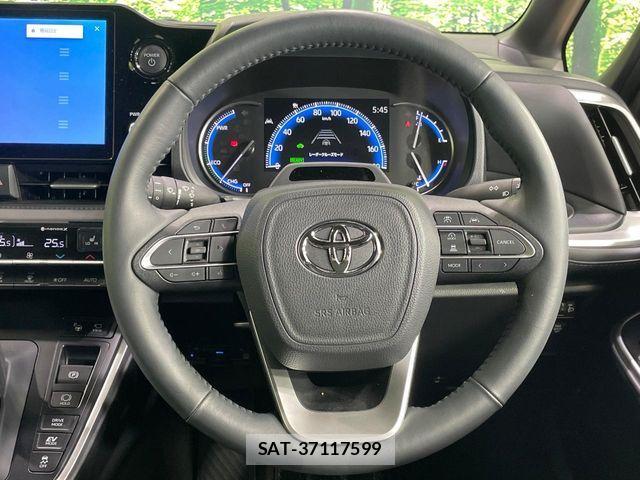 Toyota VOXY HYBRID 2025-05 6817967-11