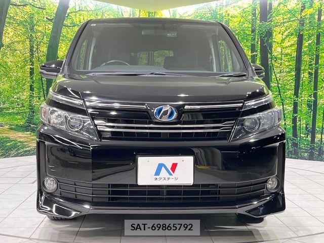 Toyota VOXY HYBRID 2015-09 6818003-14