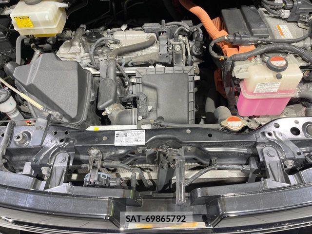 Toyota VOXY HYBRID 2015-09 6818003-18