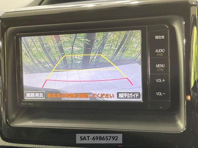 Toyota VOXY HYBRID 2015-09 6818003-4