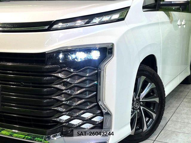 Toyota VOXY HYBRID 2025-10 6817985-12