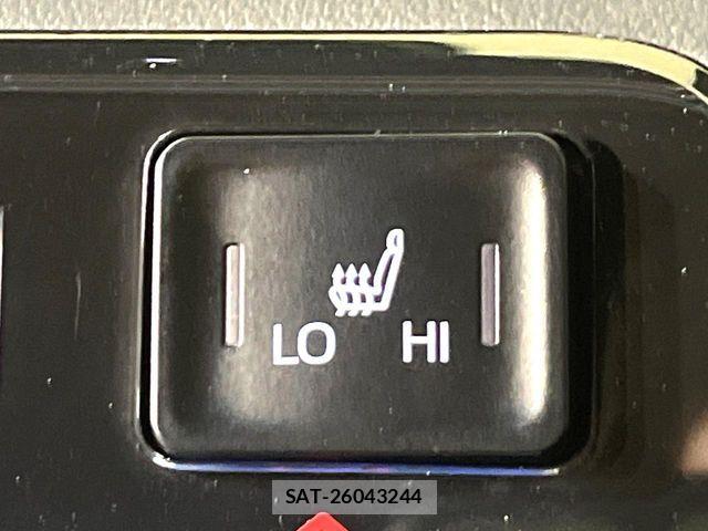 Toyota VOXY HYBRID 2025-10 6817985-6