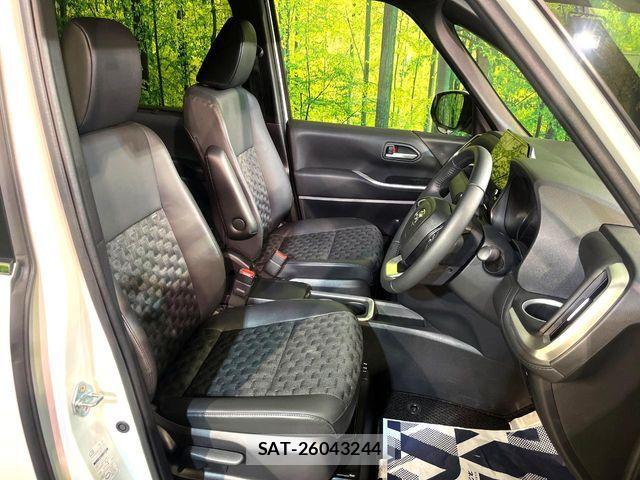 Toyota VOXY HYBRID 2025-10 6817985-7