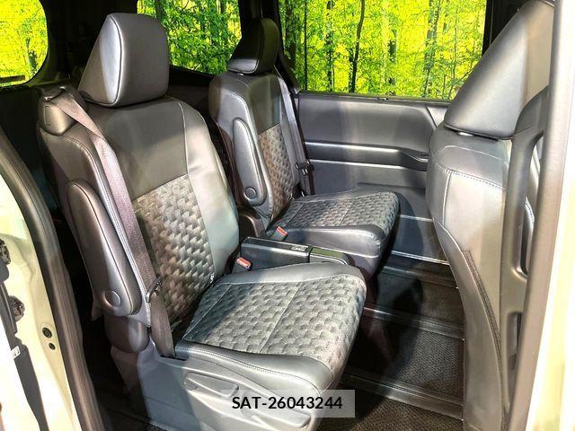 Toyota VOXY HYBRID 2025-10 6817985-8