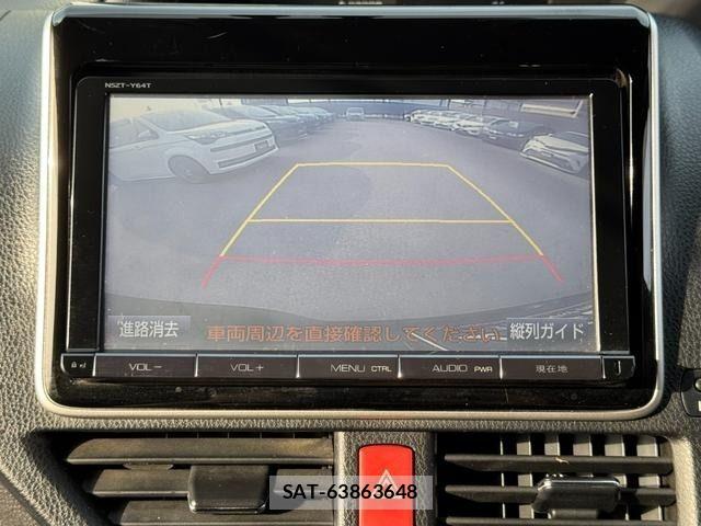 Toyota VOXY HYBRID 2015-03 6818002-20