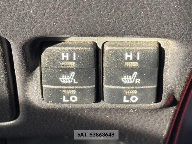 Toyota VOXY HYBRID 2015-03 6818002-24