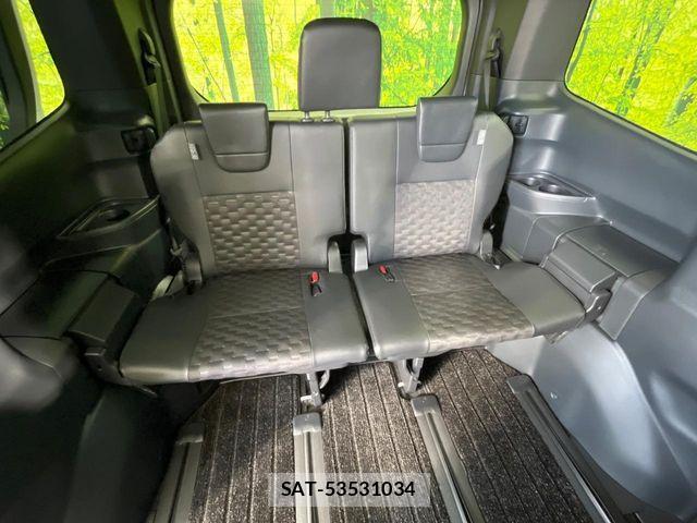 Toyota VOXY HYBRID 2024-05 6817990-10
