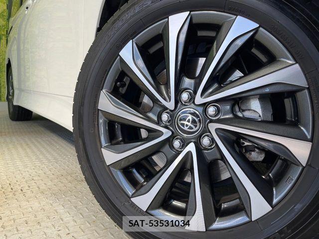 Toyota VOXY HYBRID 2024-05 6817990-14