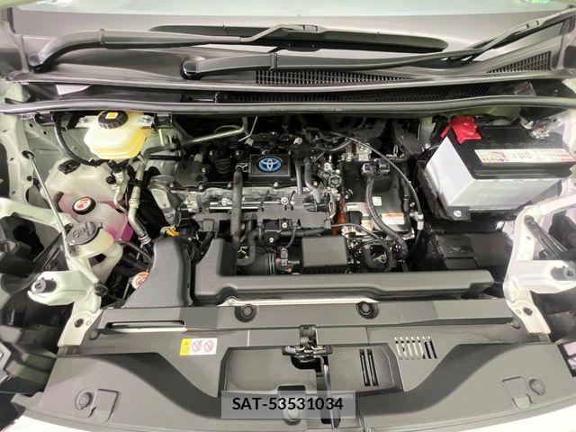 Toyota VOXY HYBRID 2024-05 6817990-18