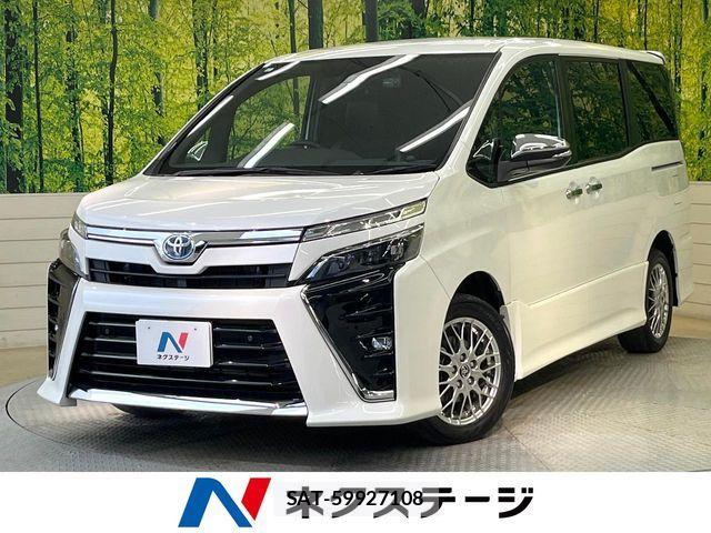 Toyota VOXY HYBRID 2021-06 6817999-0