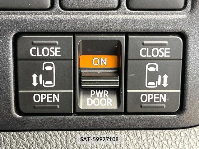 Toyota VOXY HYBRID 2021-06 6817999-5