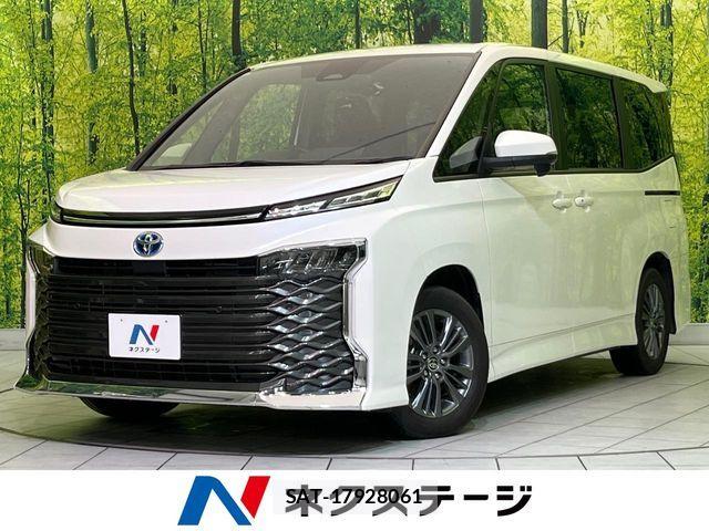 Toyota VOXY HYBRID 2024-03 6817994-0