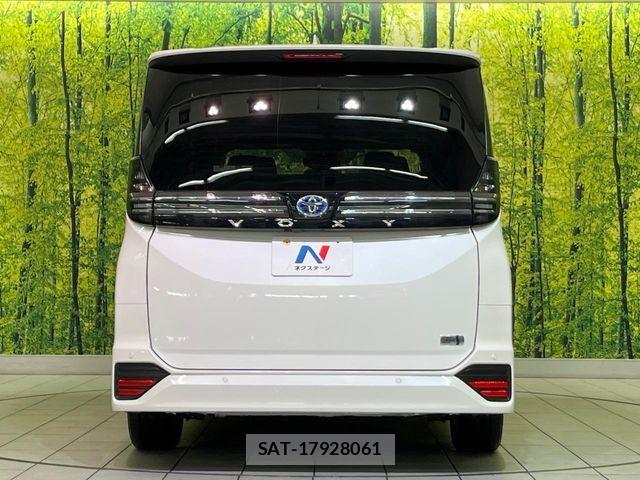 Toyota VOXY HYBRID 2024-03 6817994-15