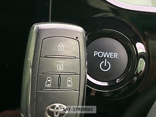 Toyota VOXY HYBRID 2024-03 6817994-6