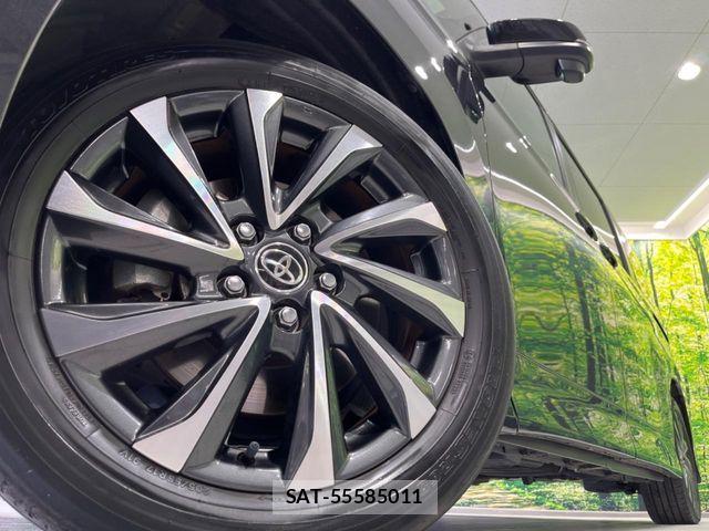Toyota VOXY HYBRID 2022-09 6817986-13