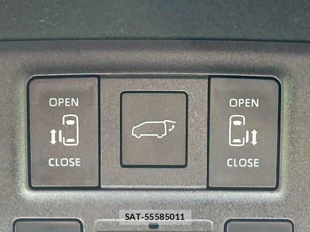 Toyota VOXY HYBRID 2022-09 6817986-2
