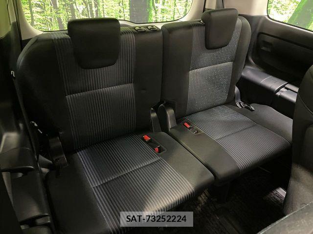 Toyota VOXY HYBRID 2016-08 6817998-10
