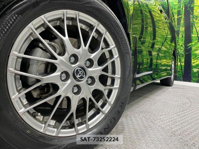Toyota VOXY HYBRID 2016-08 6817998-14
