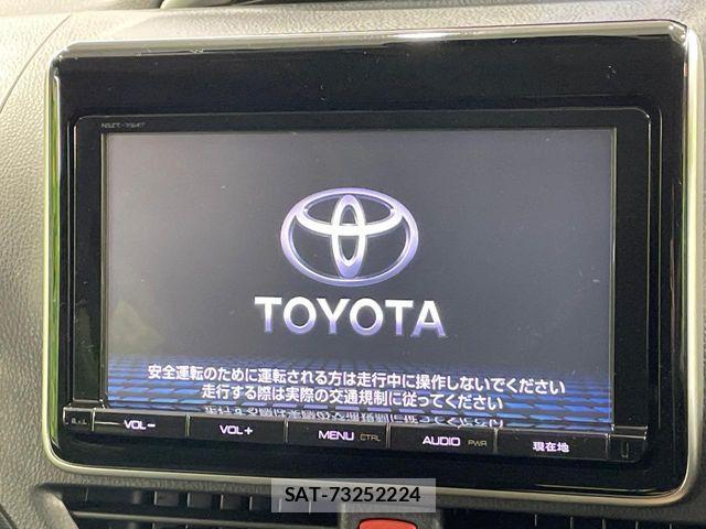 Toyota VOXY HYBRID 2016-08 6817998-5