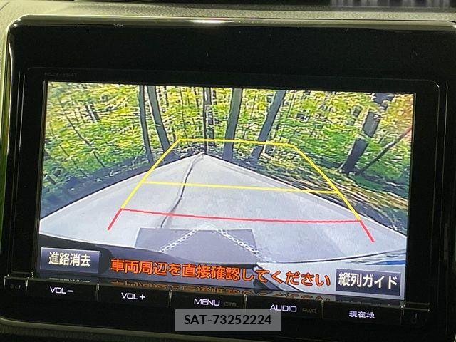 Toyota VOXY HYBRID 2016-08 6817998-6