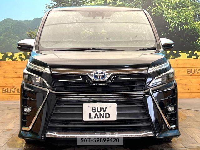 Toyota VOXY HYBRID 2018-03 6915291-14