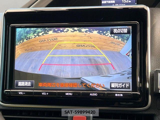 Toyota VOXY HYBRID 2018-03 6915291-3