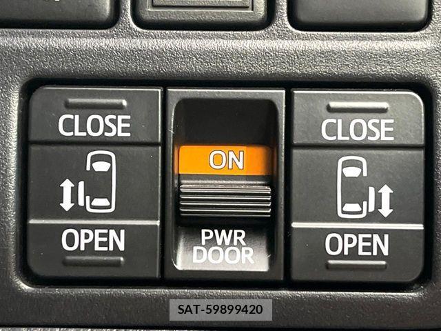 Toyota VOXY HYBRID 2018-03 6915291-5