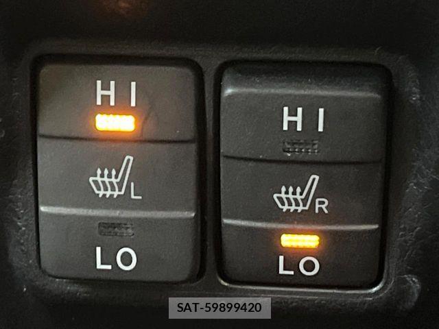 Toyota VOXY HYBRID 2018-03 6915291-6