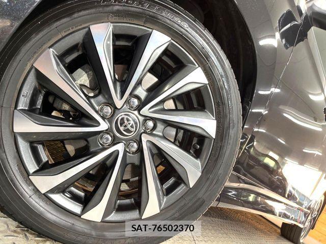 Toyota VOXY HYBRID 2022-12 6915264-13