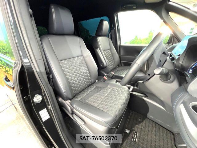 Toyota VOXY HYBRID 2022-12 6915264-7