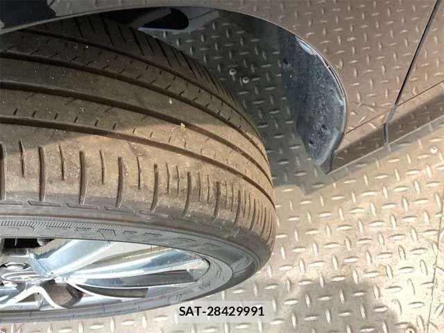 Toyota VOXY HYBRID 2023-02 6915275-16