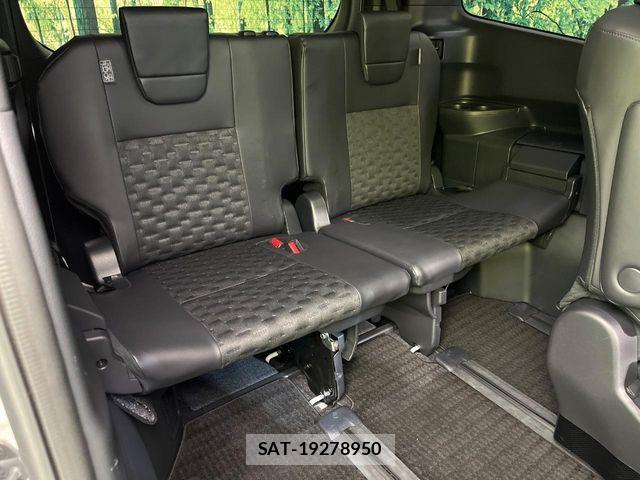 Toyota VOXY HYBRID 2024-02 6915269-10