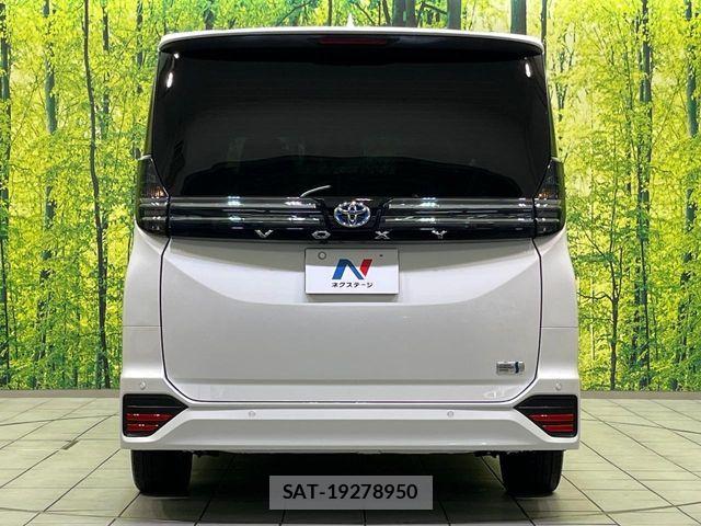 Toyota VOXY HYBRID 2024-02 6915269-15