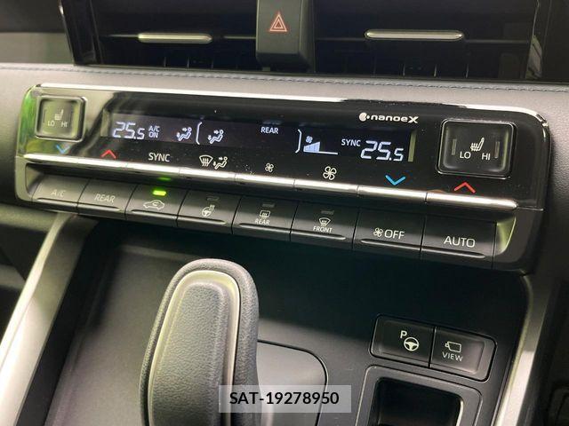 Toyota VOXY HYBRID 2024-02 6915269-6