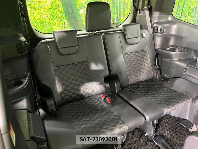 Toyota VOXY HYBRID 2025-10 6915271-9