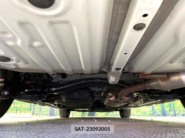 Toyota VOXY HYBRID 2025-10 6915271-18