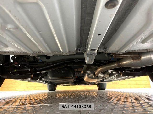 Toyota VOXY HYBRID 2023-08 6915266-18