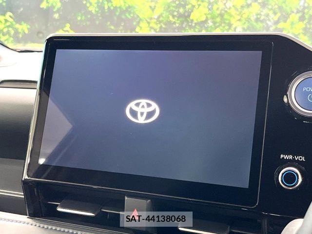 Toyota VOXY HYBRID 2023-08 6915266-2