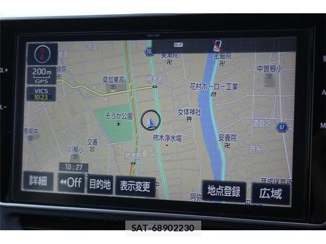 Toyota VOXY HYBRID 2018-06 6915313-1