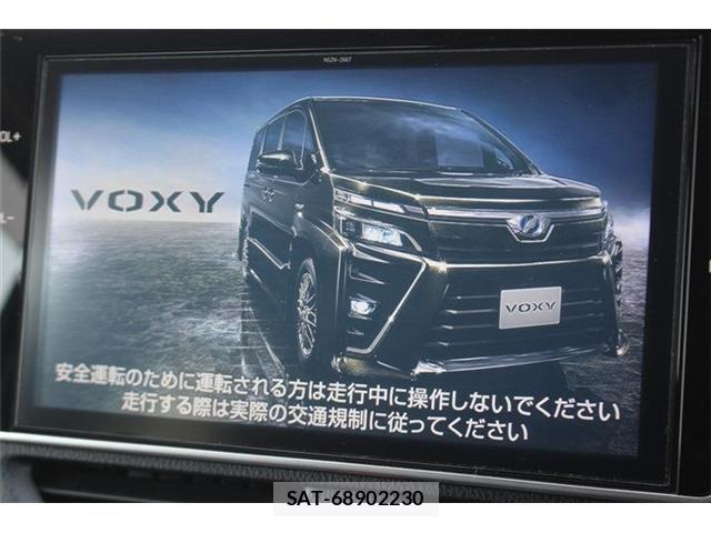 Toyota VOXY HYBRID 2018-06 6915313-21