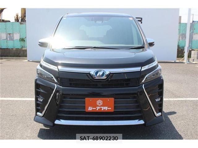 Toyota VOXY HYBRID 2018-06 6915313-7