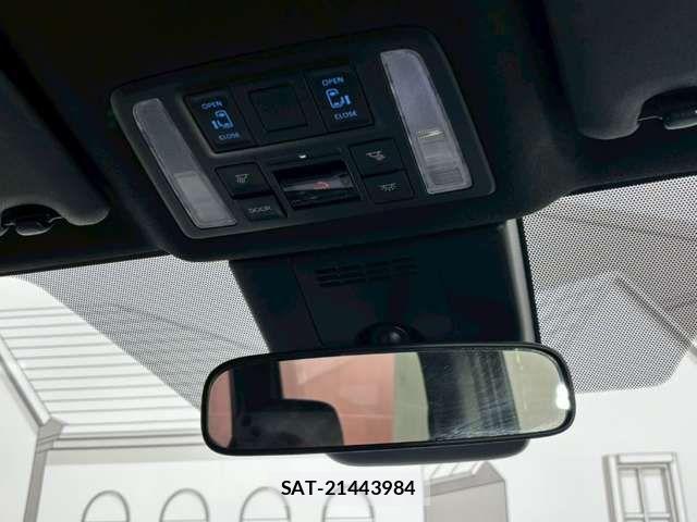 Toyota VOXY HYBRID 2022-03 6915278-12