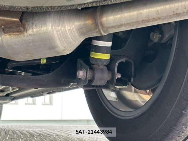 Toyota VOXY HYBRID 2022-03 6915278-19