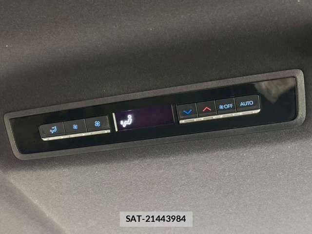 Toyota VOXY HYBRID 2022-03 6915278-8