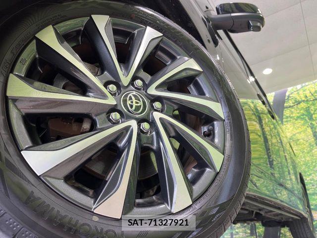 Toyota VOXY HYBRID 2024-05 6915262-13