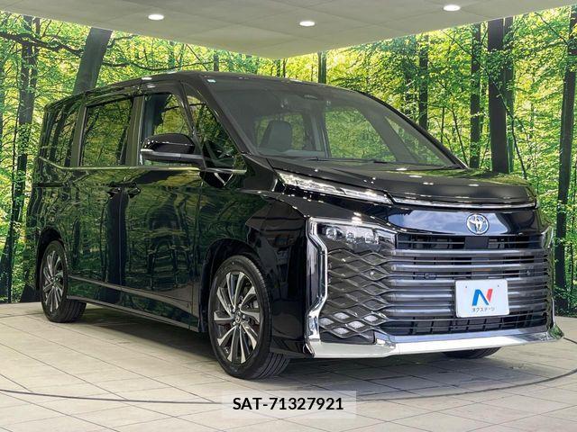Toyota VOXY HYBRID 2024-05 6915262-16